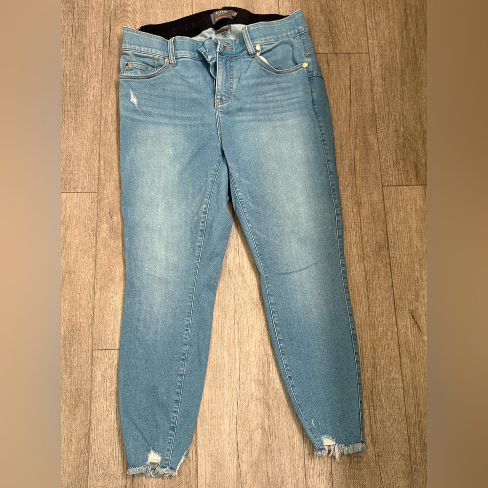Torrid Blue Skinny Jeans with Contrast Stitching size 12s
